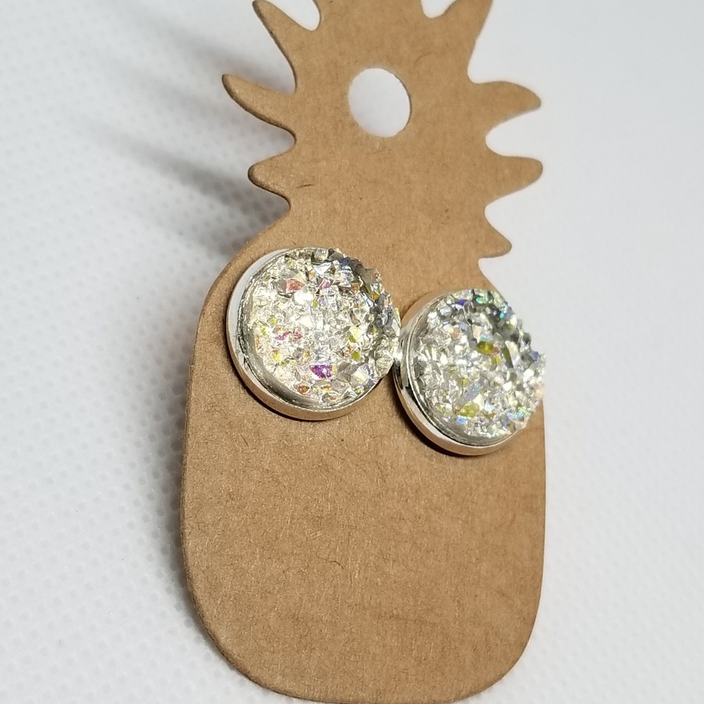 FAUX DRUZY POST EARRING